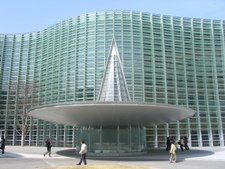 国立新美術館